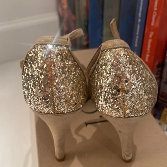 Gold Sparkle T-Srap Heels - Picture 9 of 9